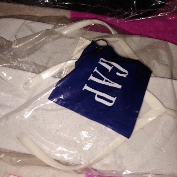 GAP WOMEN'S FLIP - FLOP BUNDLE - Picture 6 of 8